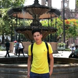 Meet your Posher, Agustin